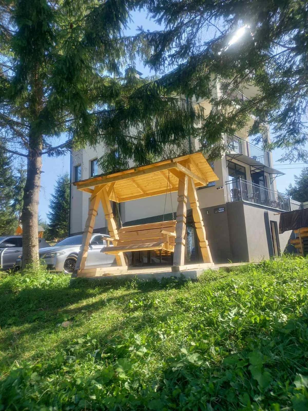 Отель Monblan Yablunytsya Esterno foto